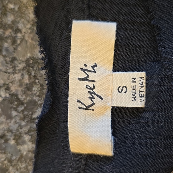 NWOT Kye Mi Oversized Small BABYDOLL TUNIC BLACK WITH ROUNDED NECKLINE - Picture 5 of 7